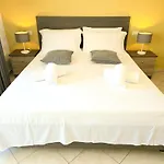 Lida's Seafront Apartament Saranda
