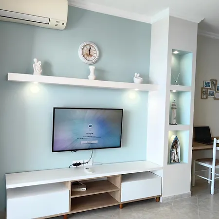 Lida's Seafront * Saranda