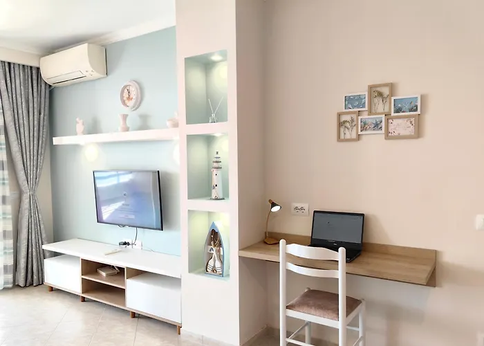 Lida's Seafront * Sarandë