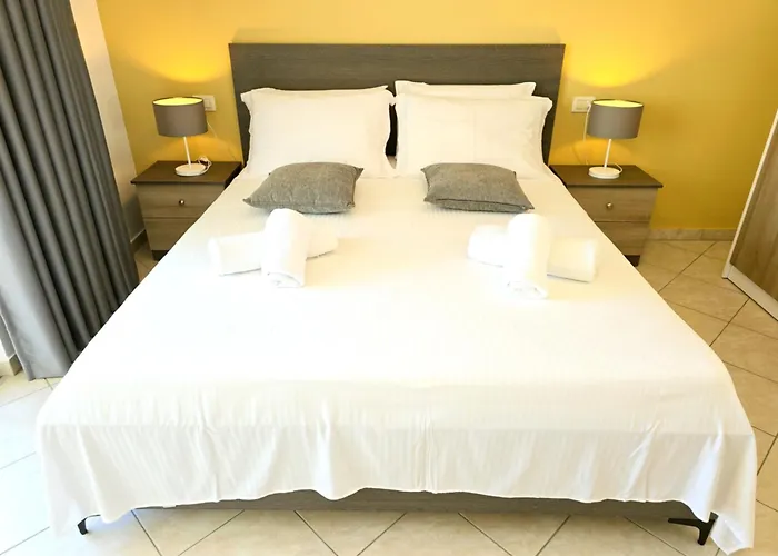 Lida's Seafront Appartamento Sarandë