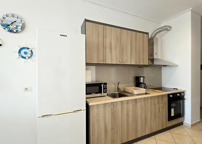 Lida's Seafront * Sarandë